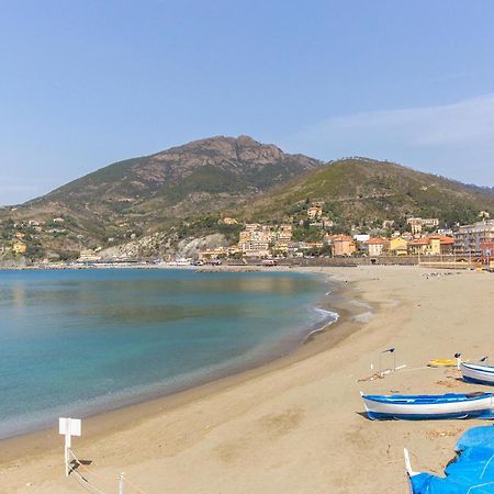 Gorgeous Apartment In Levanto With Kitchen Exterior photo