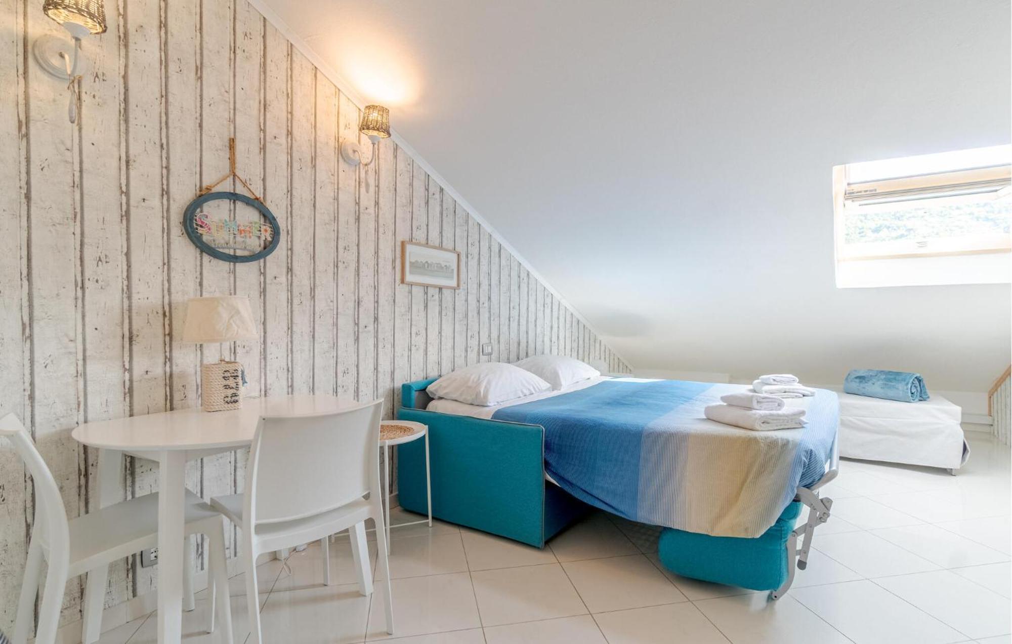 Gorgeous Apartment In Levanto With Kitchen Exterior photo