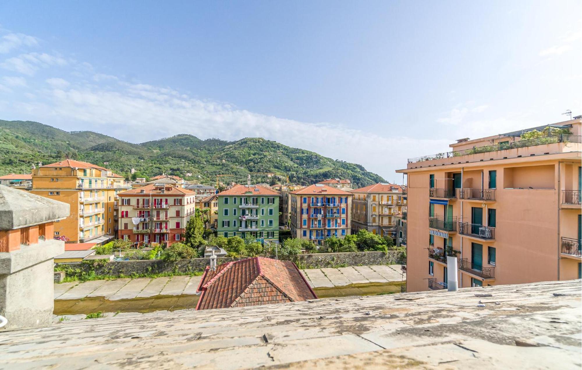 Gorgeous Apartment In Levanto With Kitchen Exterior photo